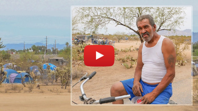 🎥 La vida de Juan Gómez, un migrante mexicano en un campamento de desamparados en Tucson