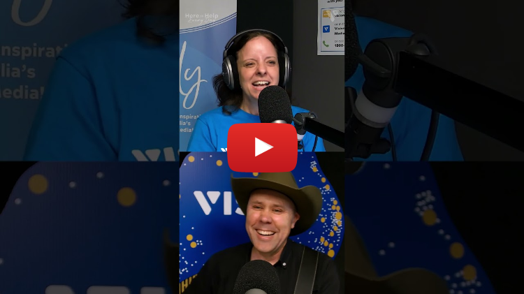 HE'S GOT THE WHOLE WORLD IN HIS HANDS! 🙌💙 w/ Brendon Walmsley Live!