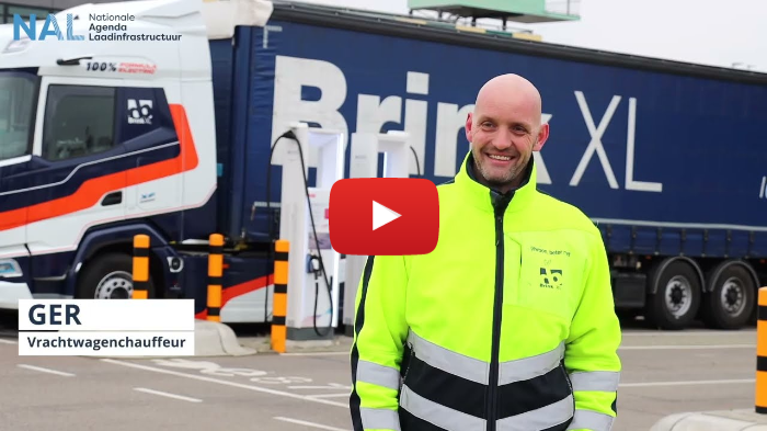 Laden in het buitenland met een elektrische vrachtwagen Logistiek Op Stroom